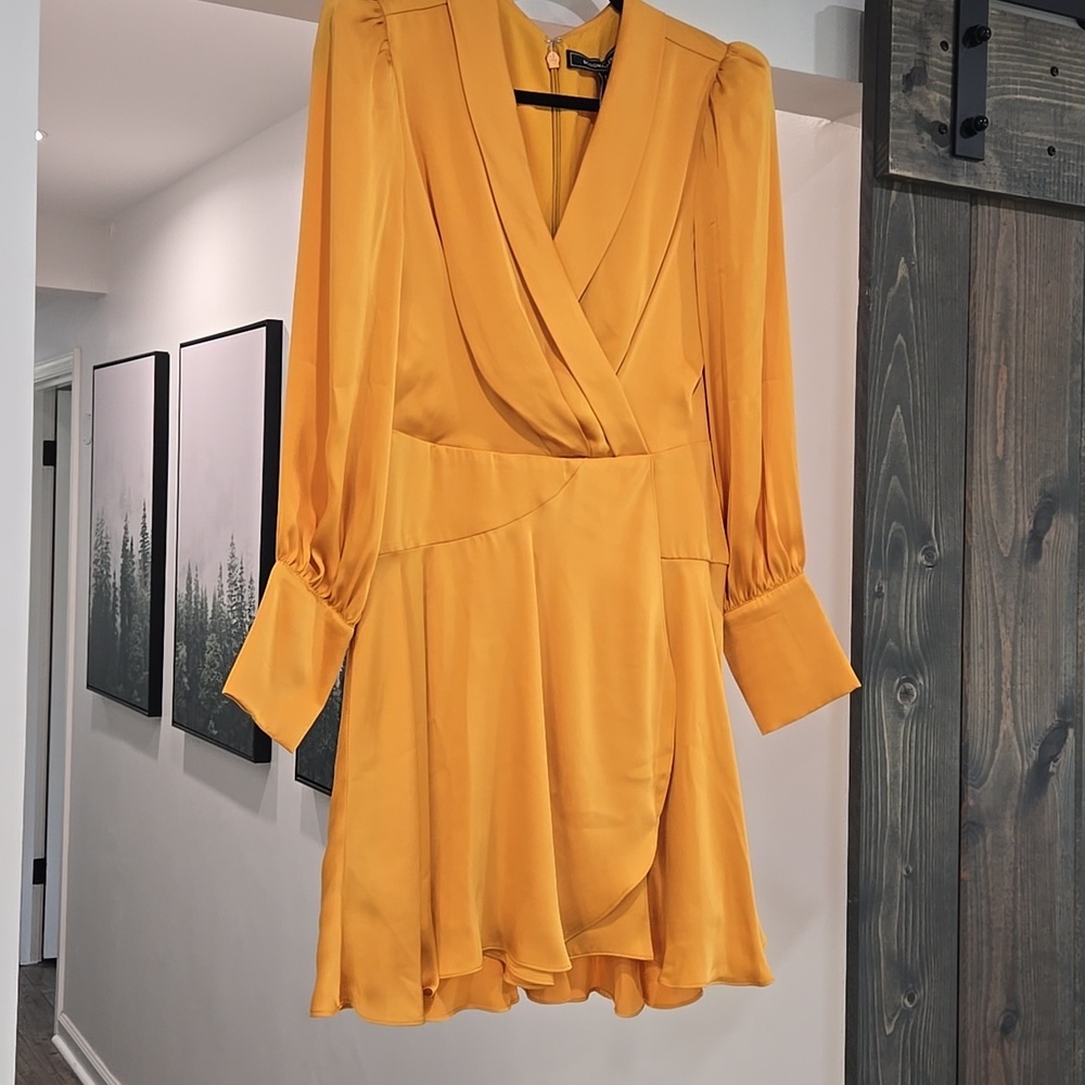 BCBG MAXAZRIA Faux Wrap Cocktail Dress NWT - Picture 5 of 7